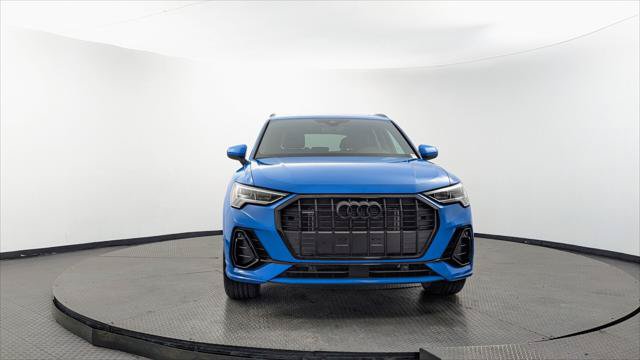 Used 2023 Audi Q3 2.0T Premium w/ Black Optic Sport Package AWD/4WD image 12