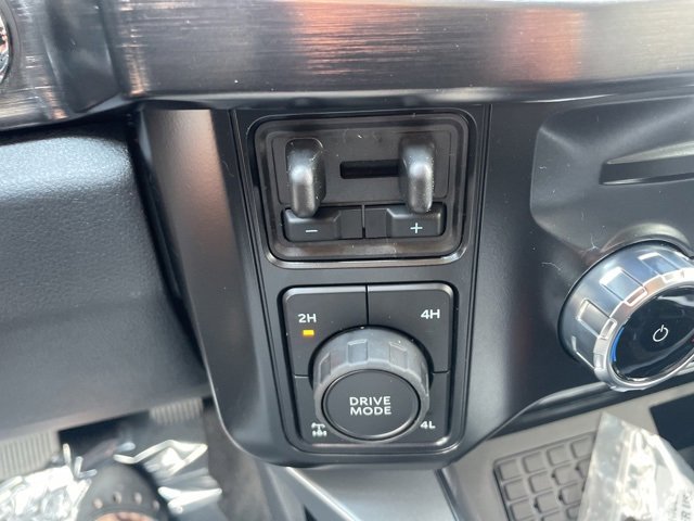 New 2025 Ford F250 Lariat w/ Black Appearance Package image 22