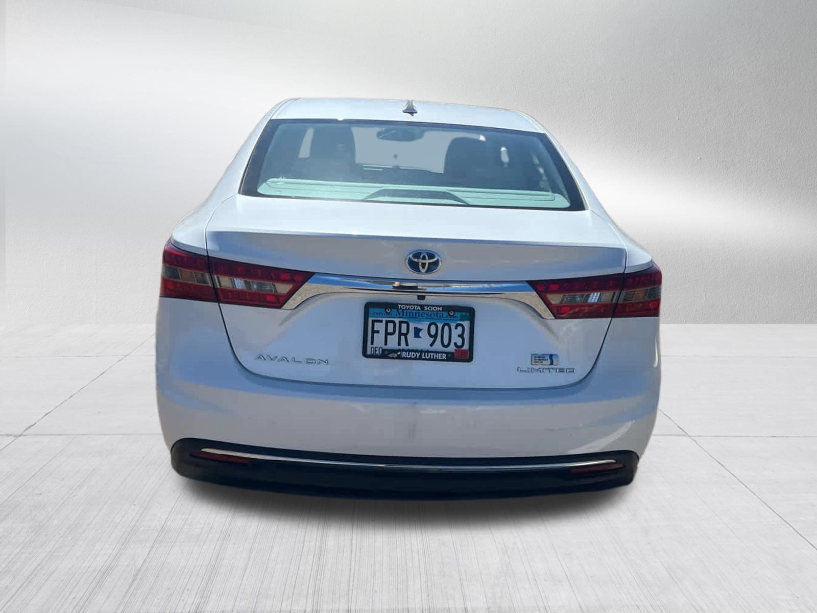 Used 2016 Toyota Avalon Limited w/ Toyota Safety Sense Package FWD image 9