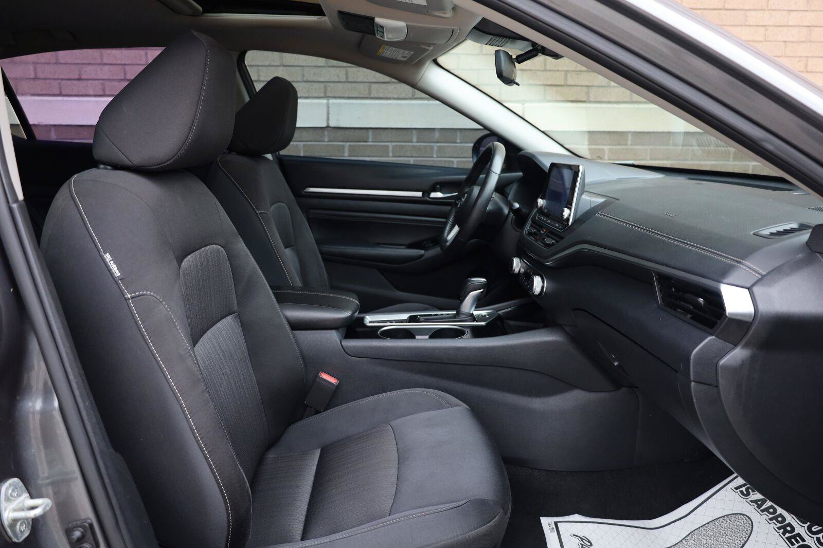 Used 2021 Nissan Altima 2.5 SV w/ SV Premium Package FWD image 27