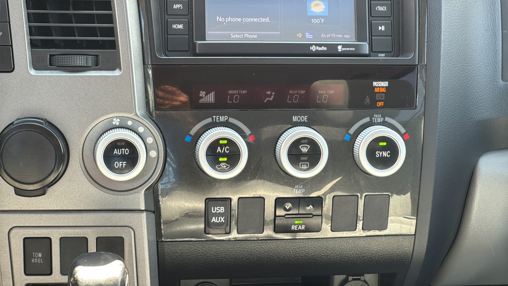 Used 2015 Toyota Sequoia SR5 RWD image 28