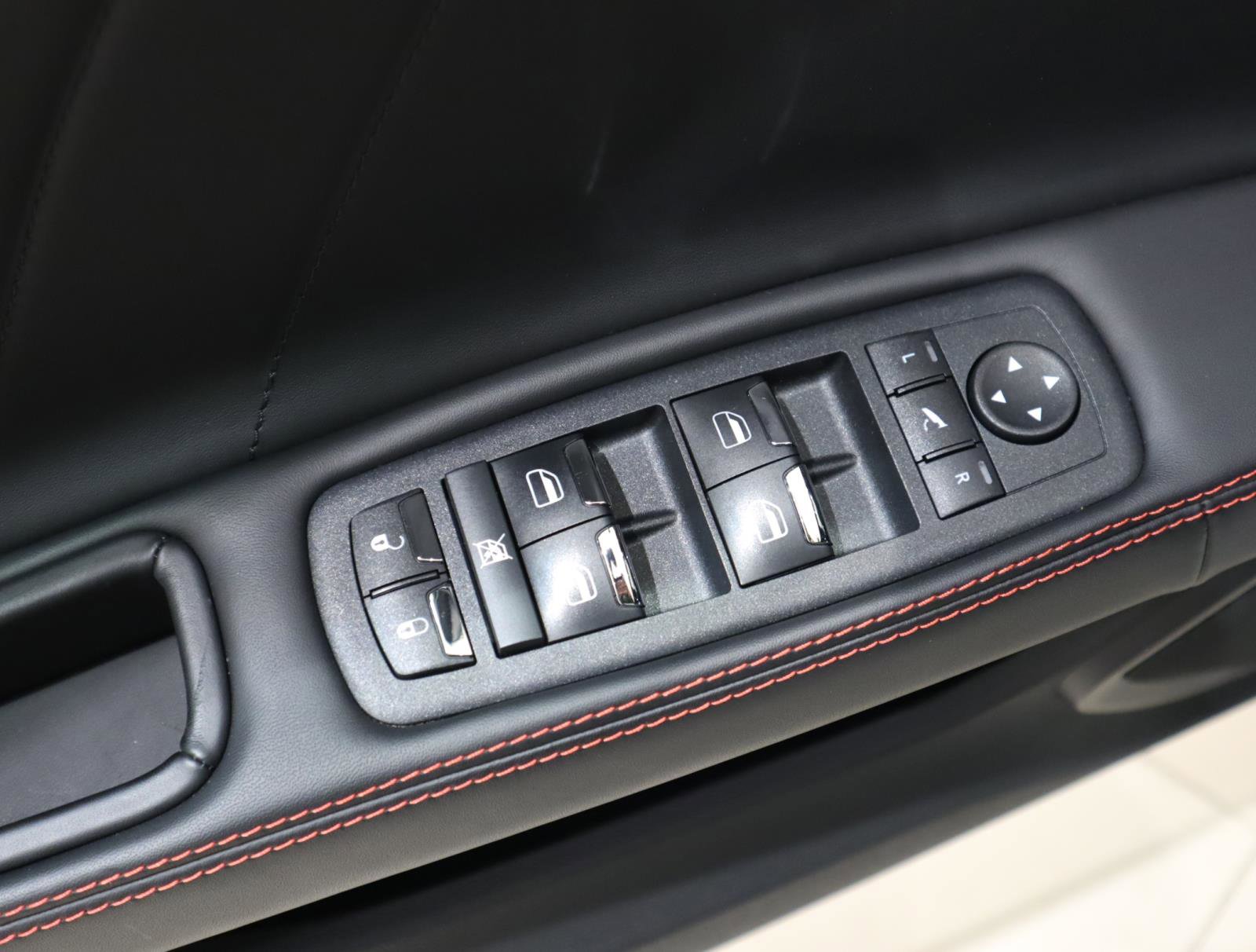 Used 2024 Maserati Ghibli Modena Q4 image 26