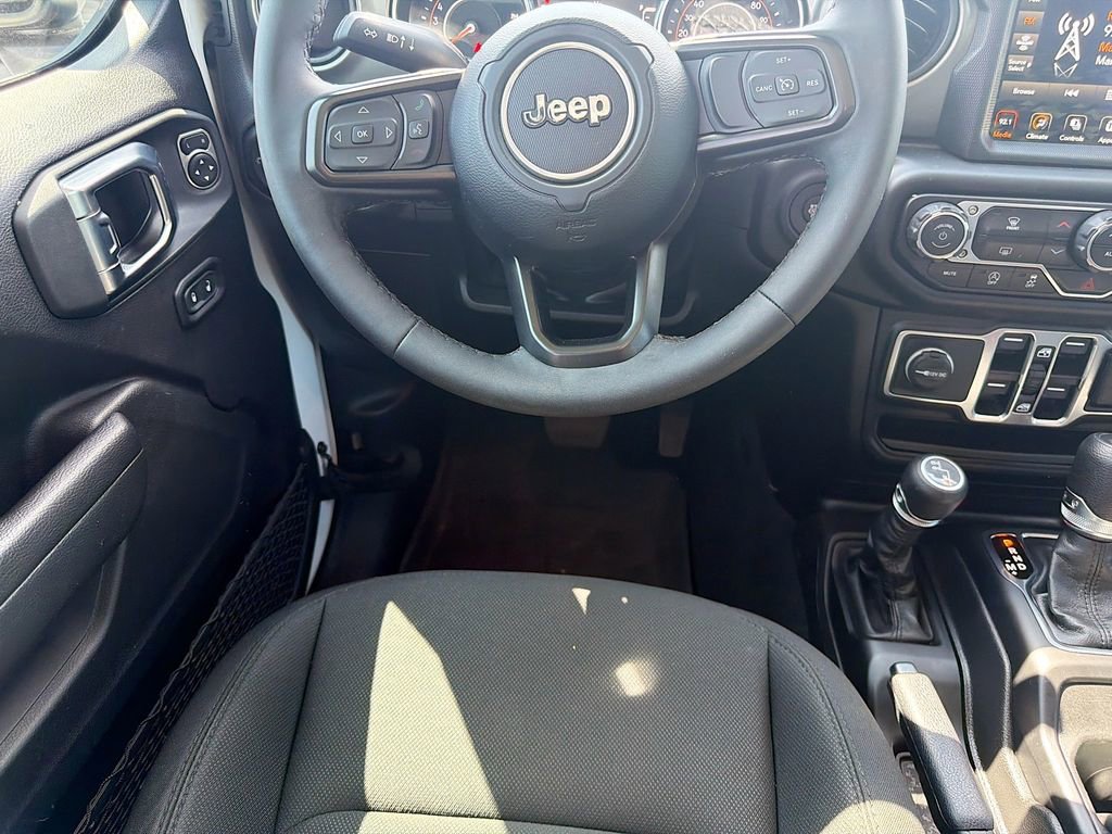 Used 2023 Jeep Wrangler Sport S image 16