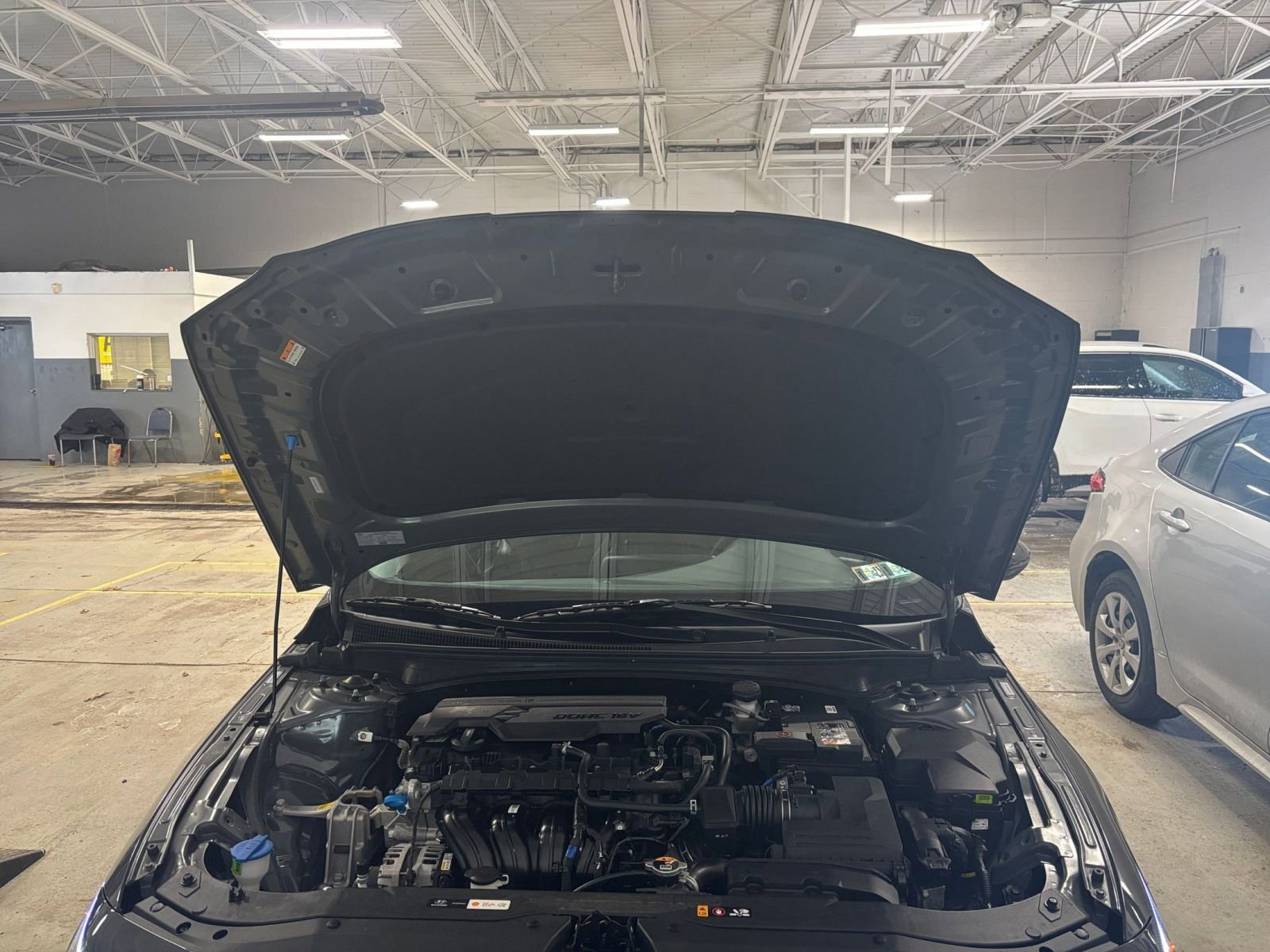 Used 2025 Hyundai Elantra Limited image 34