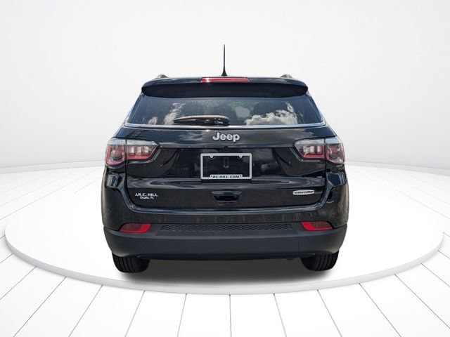 Used 2018 Jeep Compass Latitude w/ Popular Equipment Group FWD image 4