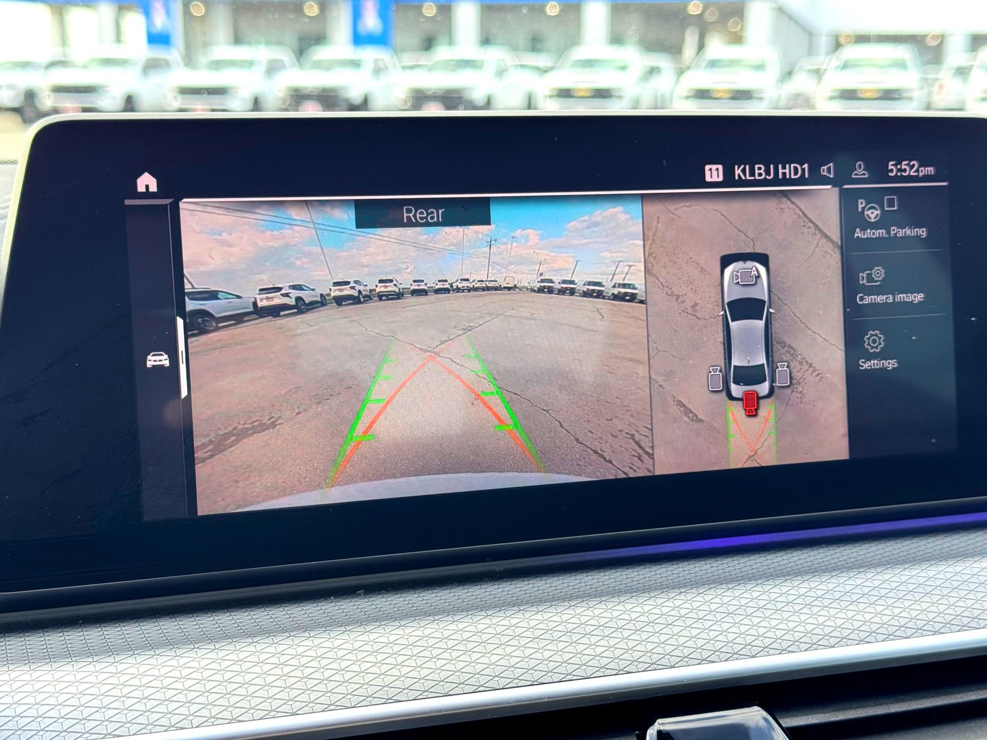 Used 2020 BMW 540i w/ M Sport Package image 30