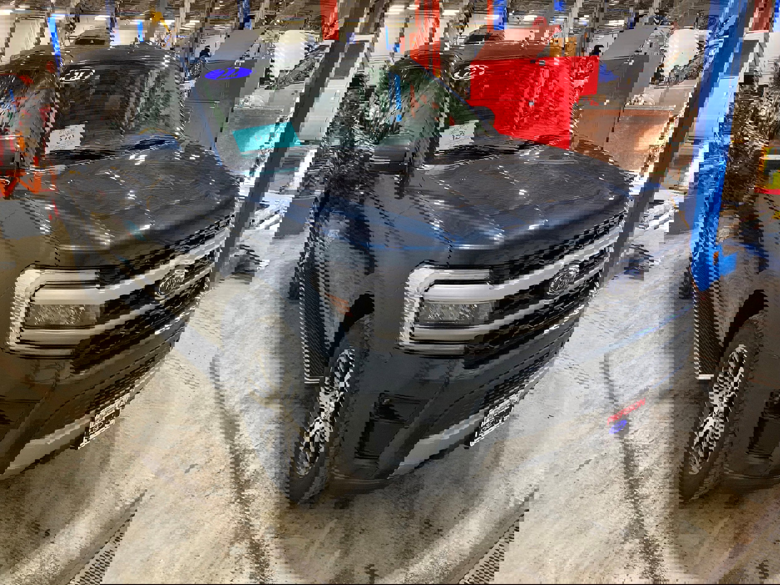 Used 2022 Ford Expedition Max XLT image 3