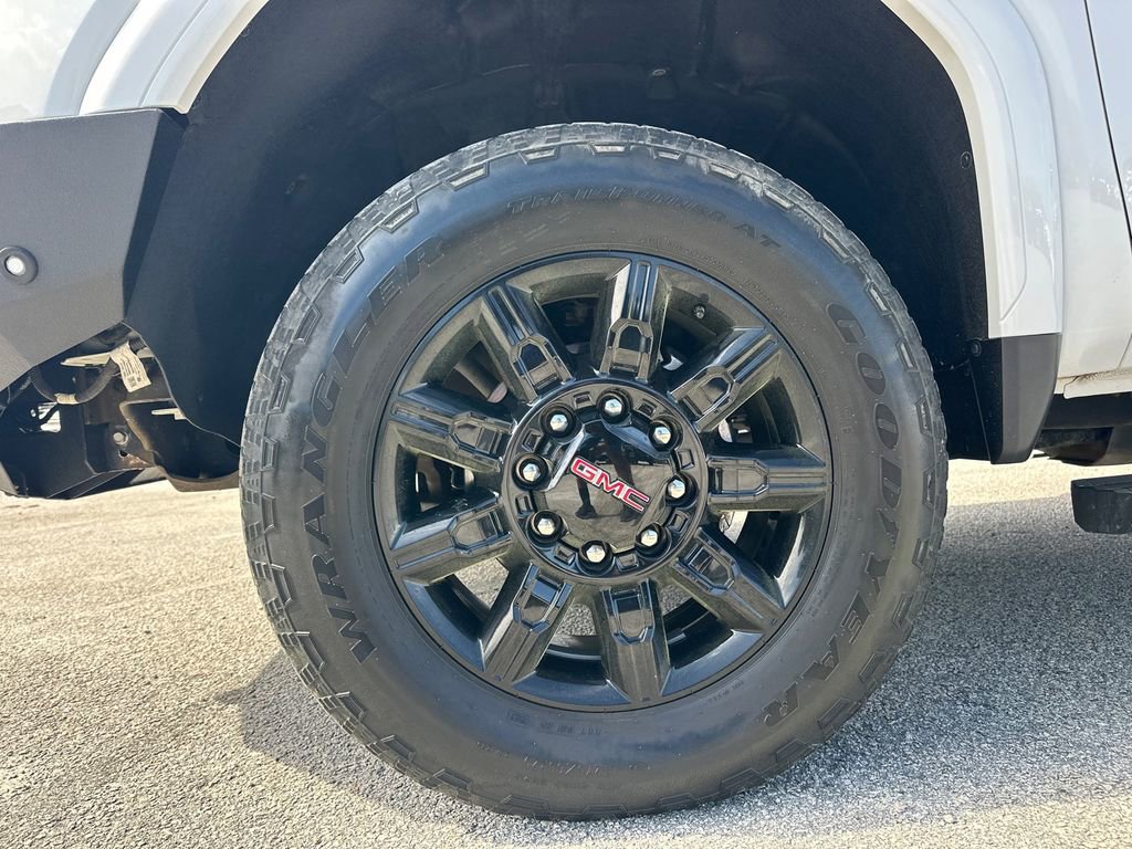 Used 2024 GMC Sierra 2500 AT4 w/ AT4 Premium Plus Package AWD/4WD image 12