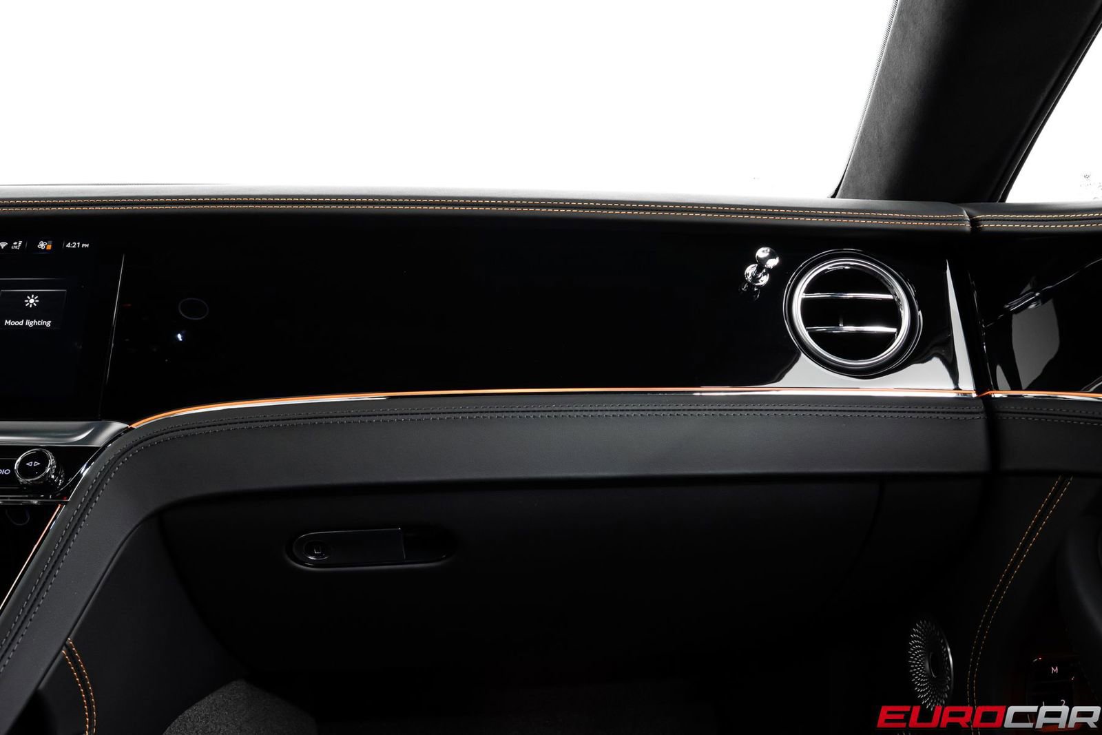 Used 2025 Bentley Continental GT image 28