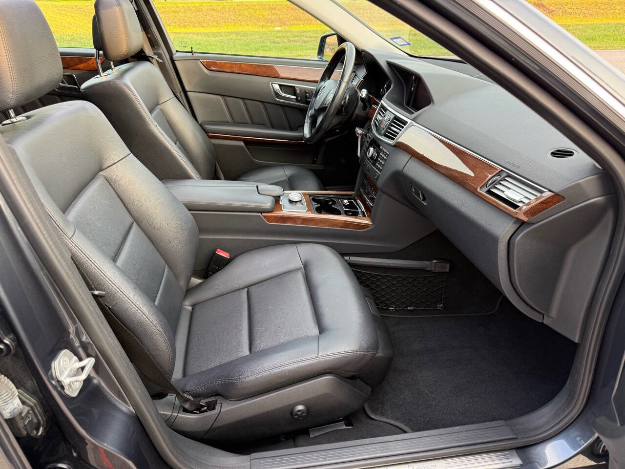 Used 2011 Mercedes-Benz E 350 BlueTEC Sedan image 40