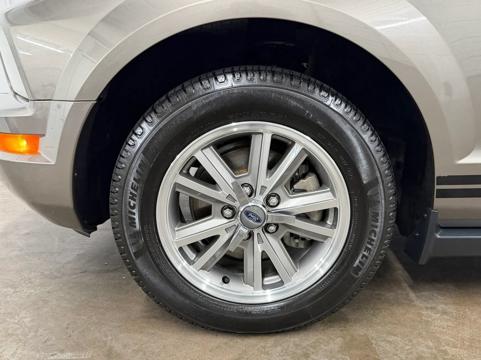 Used 2005 Ford Mustang Premium RWD image 17