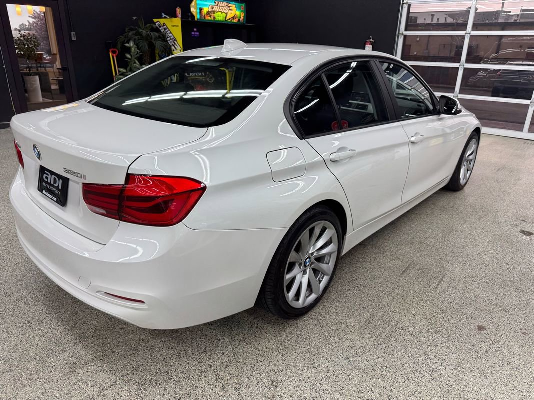 Used 2018 BMW 320i xDrive Sedan w/ Convenience Package image 5