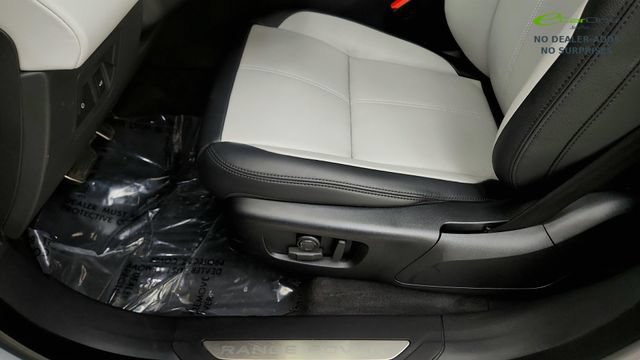 Used 2025 Land Rover Range Rover Velar Dynamic SE AWD/4WD image 50