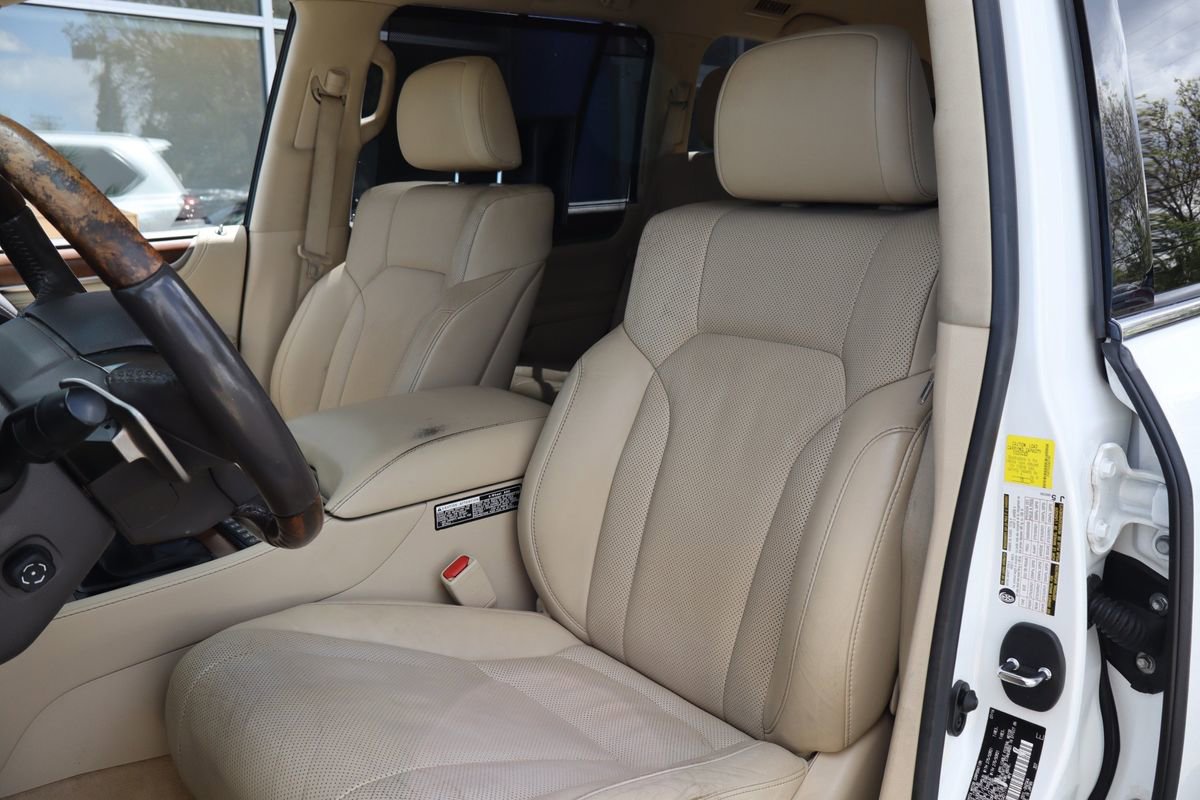 Used 2016 Lexus LX 570 4WD image 9