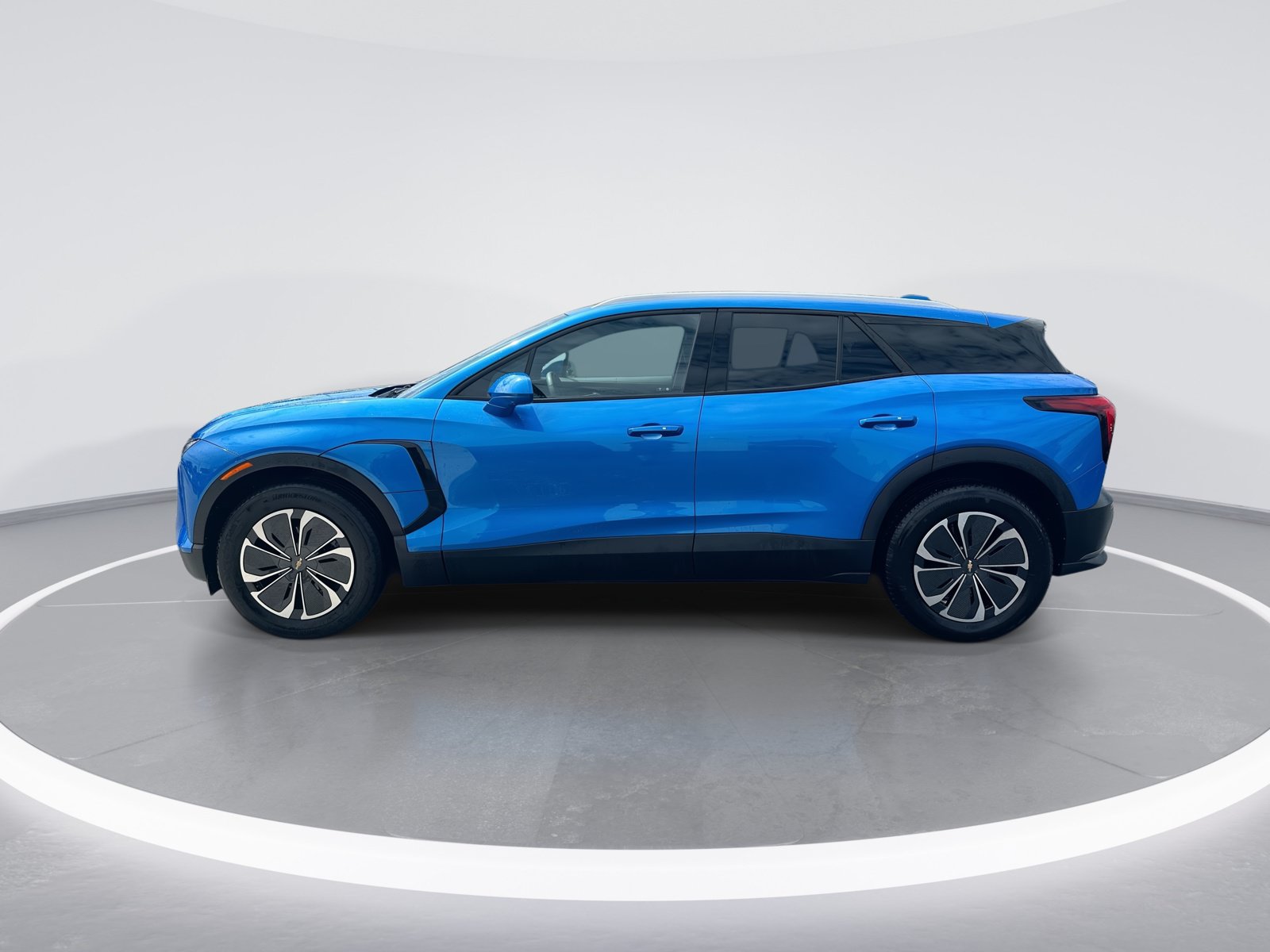Used 2024 Chevrolet Blazer EV LT AWD/4WD image 6
