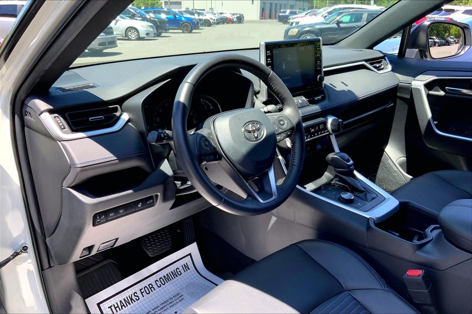 Used 2022 Toyota RAV4 XSE w/ XSE Grade Weather Package AWD/4WD image 15