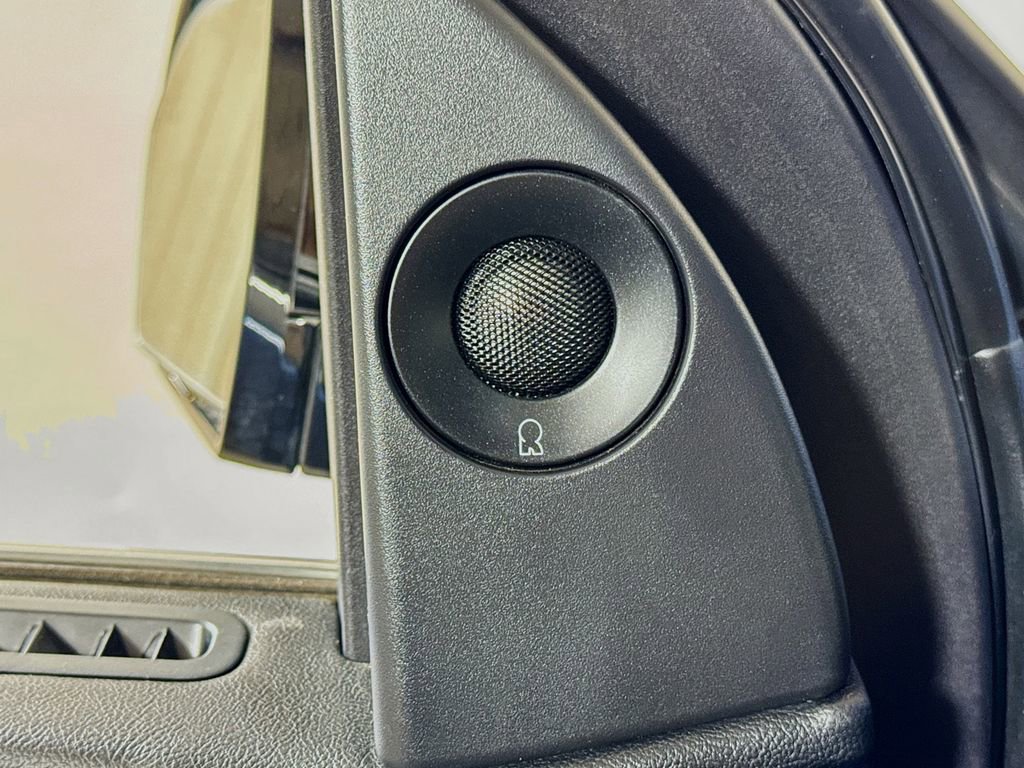 Used 2018 Lincoln Navigator Premiere RWD image 17