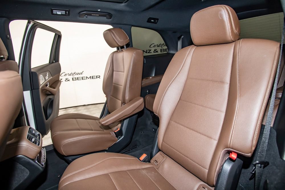 Used 2024 Mercedes-Benz GLS 450 4MATIC image 15