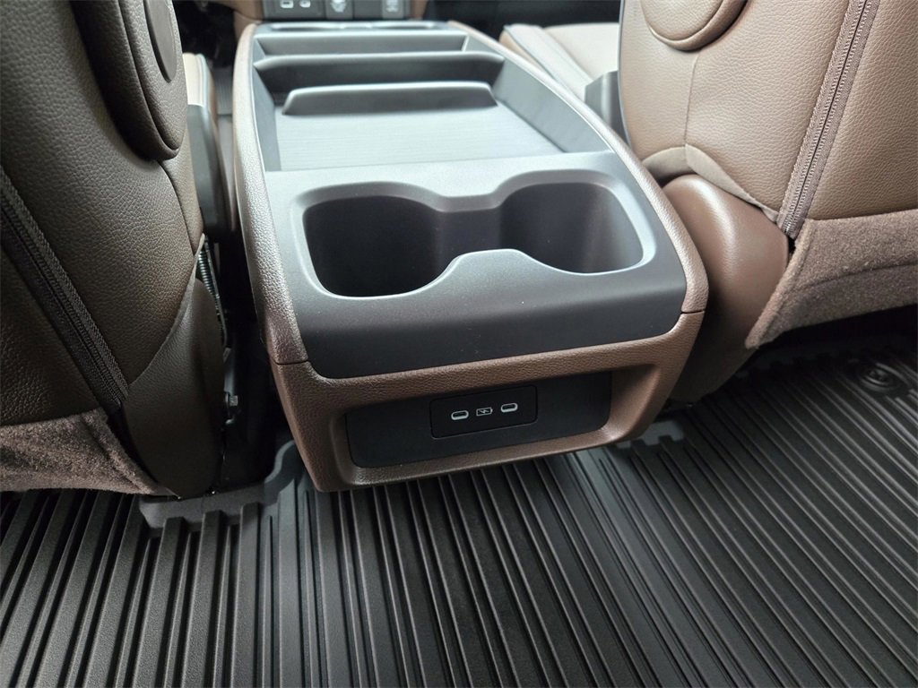 New 2026 Honda Odyssey Touring image 11