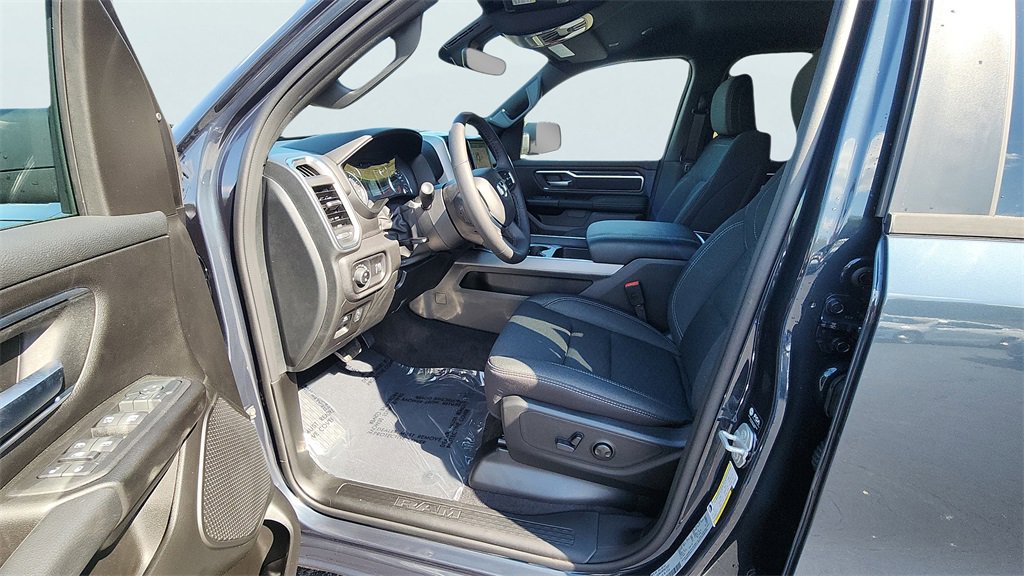 New 2026 RAM 1500 4x4 Crew Cab image 13