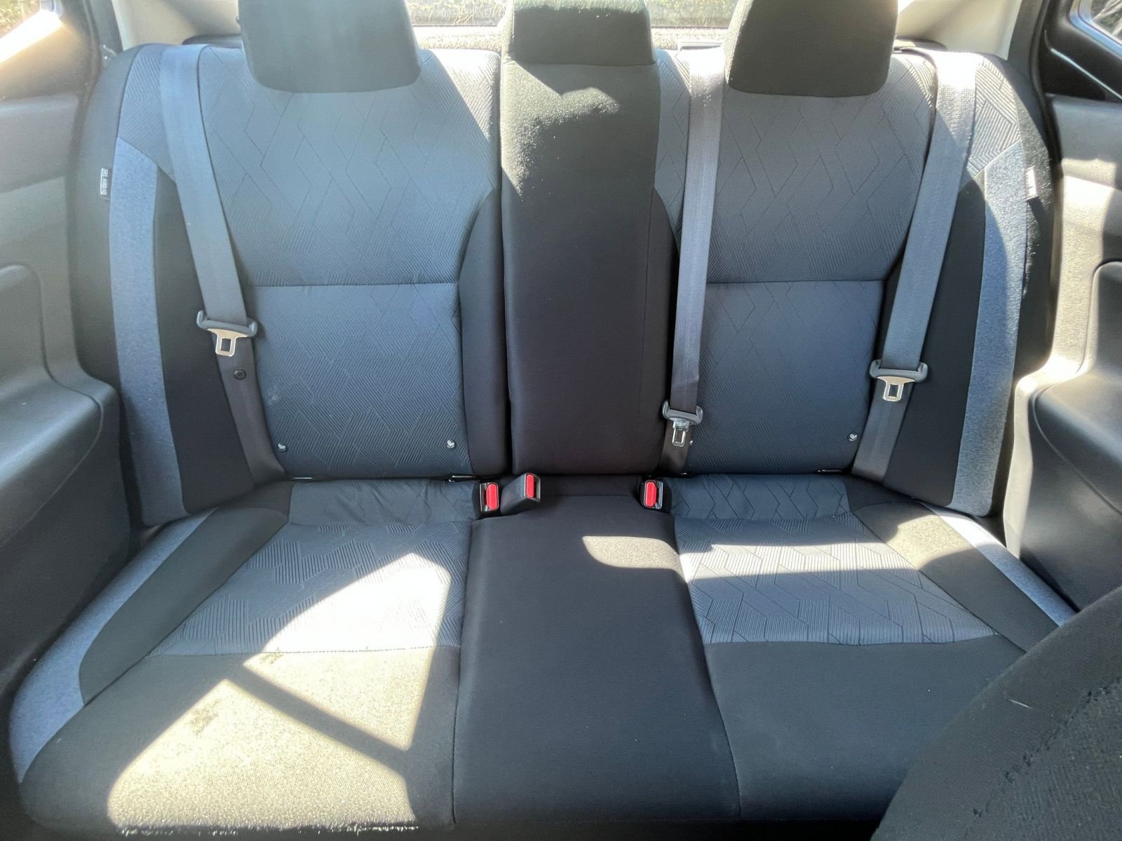 Used 2025 Nissan Versa SV image 36