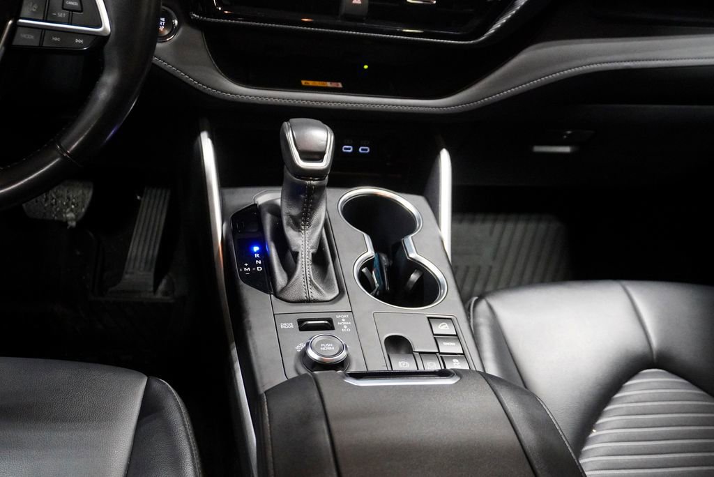 Used 2023 Toyota Highlander XSE image 15