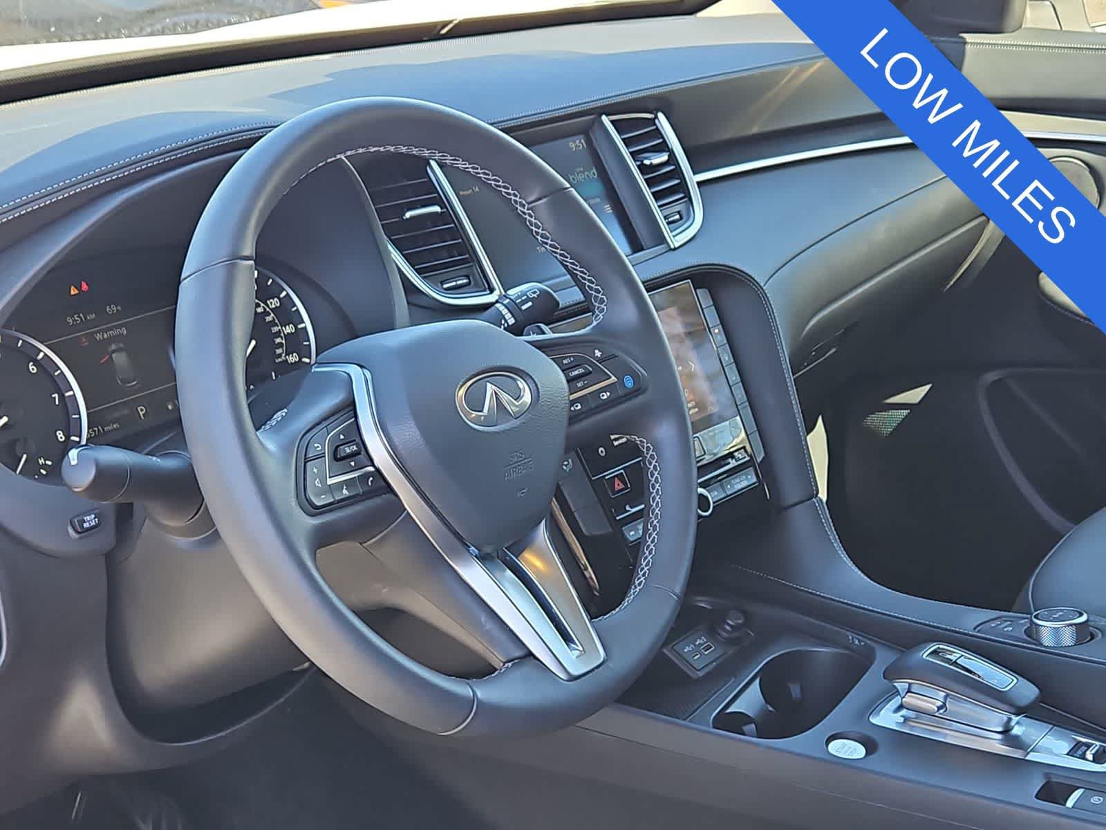 Used 2025 INFINITI QX50 Pure AWD/4WD image 10