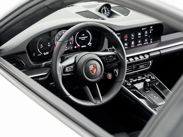 Used 2025 Porsche 911 Carrera 4 GTS image 9