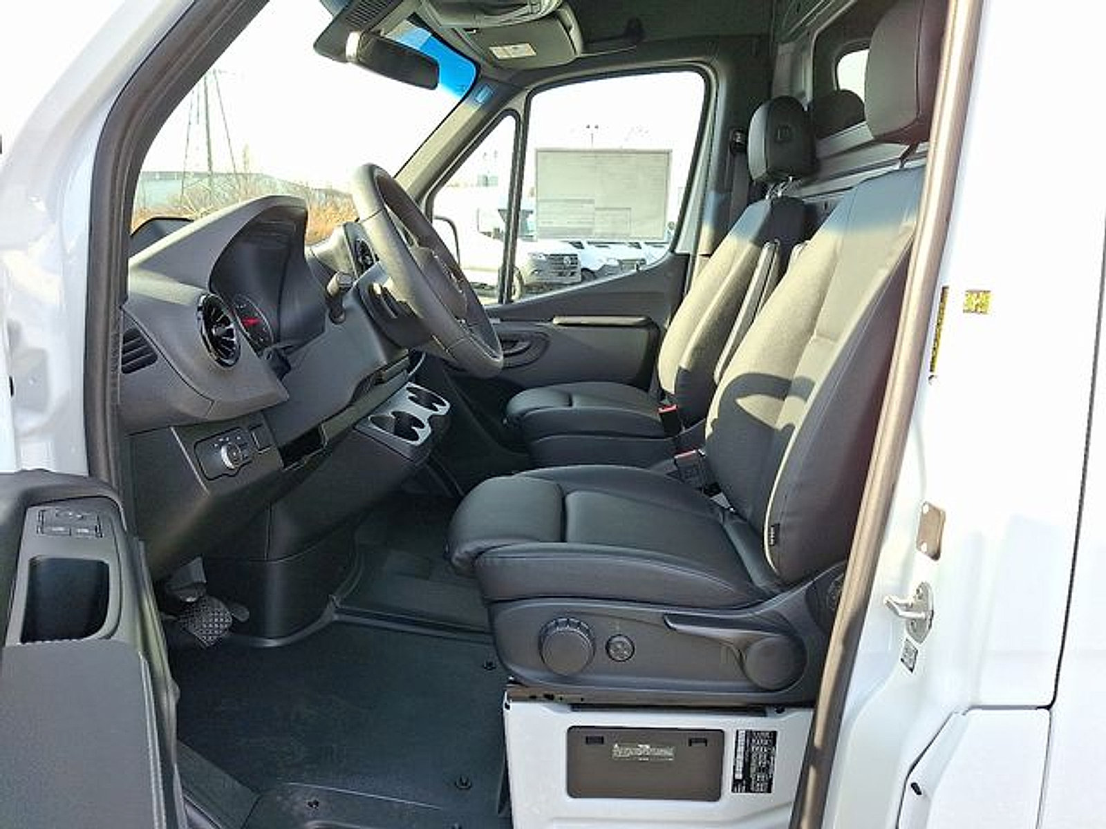 Used 2026 Mercedes-Benz Sprinter 2500 image 12