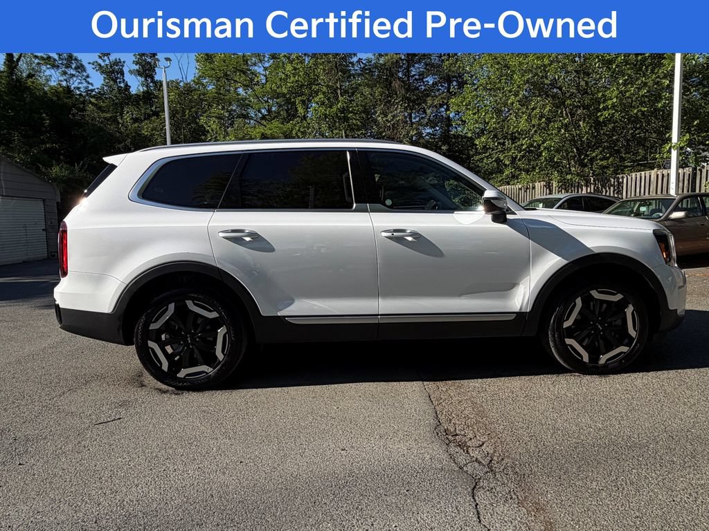 Used 2025 Kia Telluride S FWD image 9