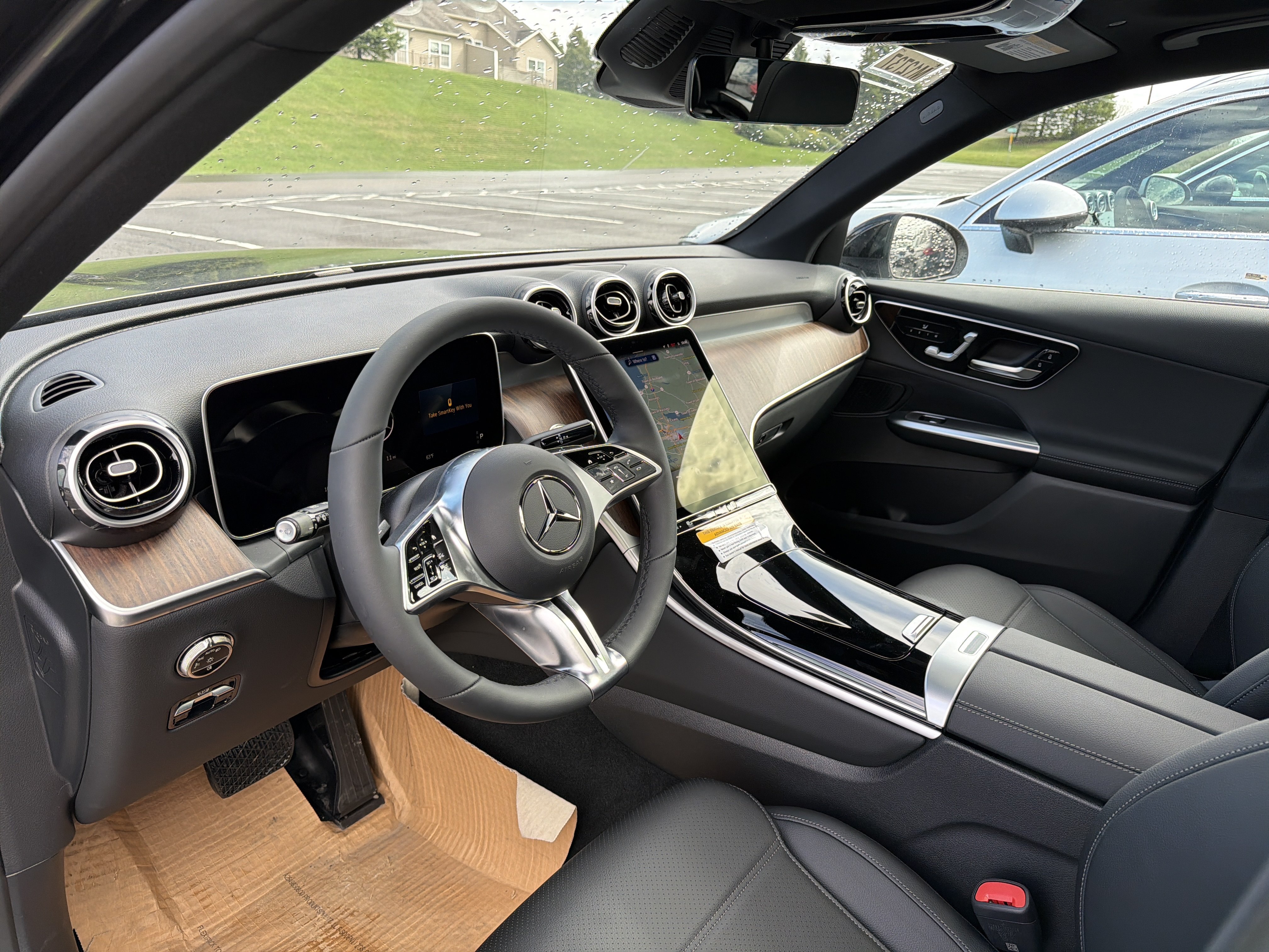 Used 2026 Mercedes-Benz GLC 300 4MATIC image 9