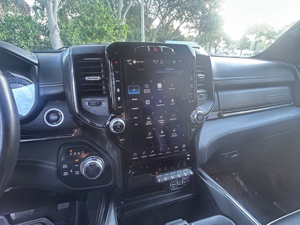 Used 2022 RAM 1500 Limited w/ Body Color Bumper Group image 11