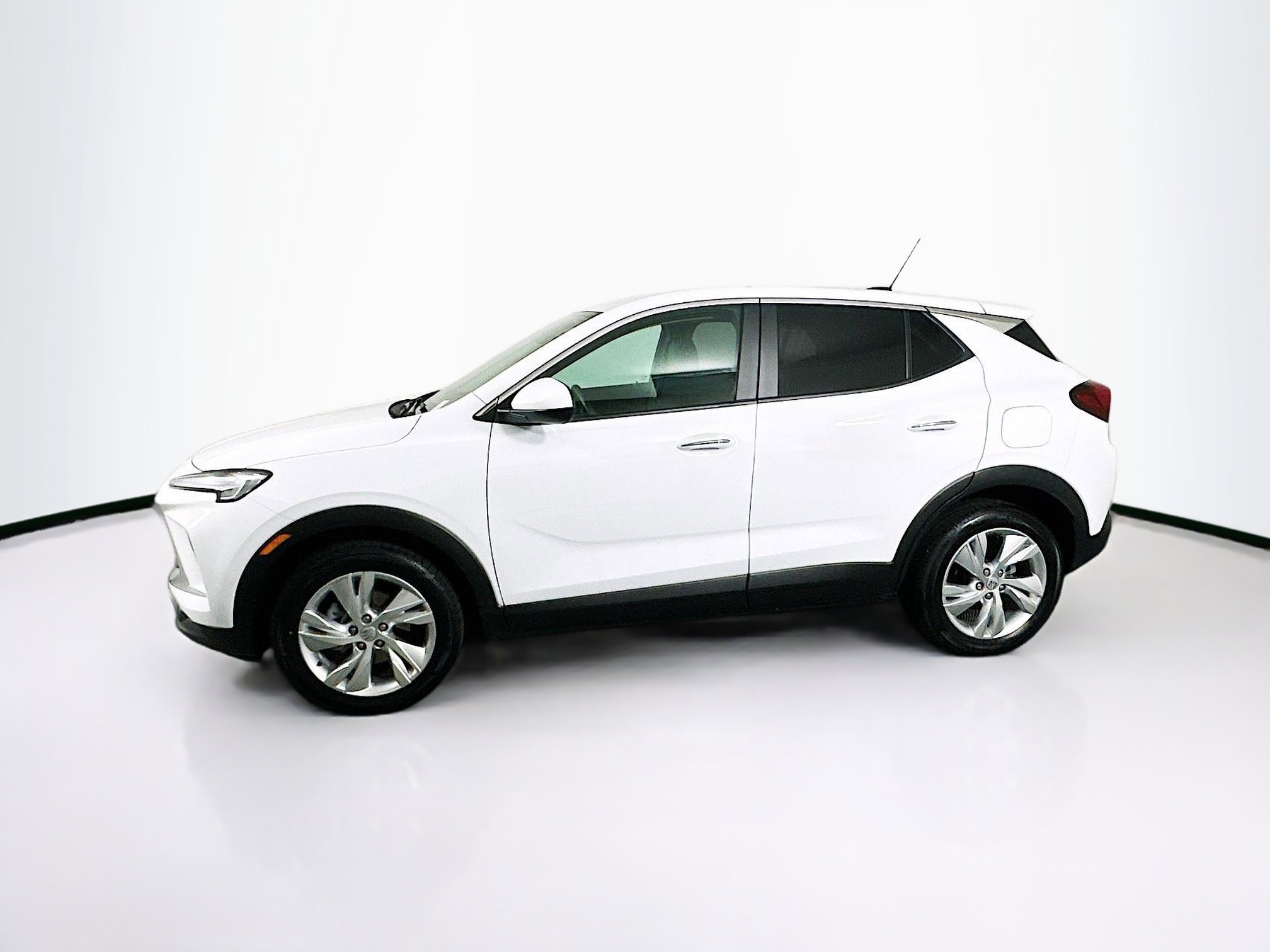 Used 2025 Buick Encore GX Preferred FWD image 4