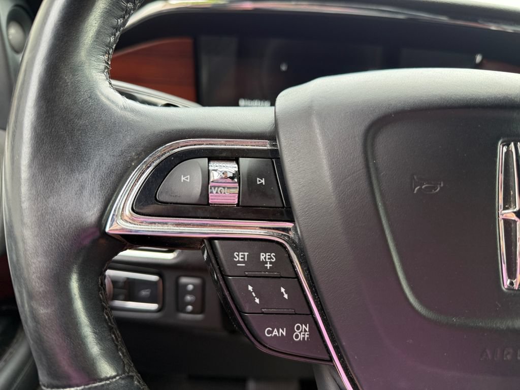 Used 2021 Lincoln Navigator Reserve w/ Luxury Package AWD/4WD image 26