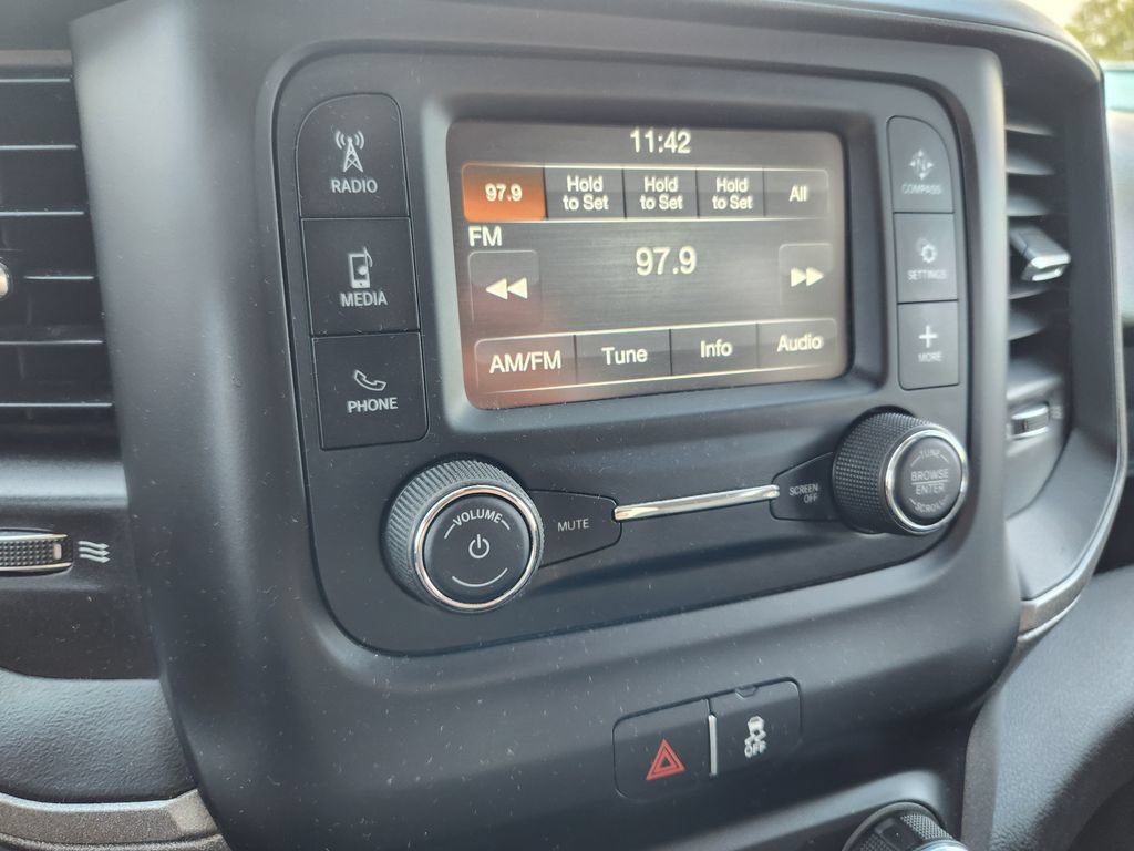 Used 2019 RAM 2500 Tradesman w/ Chrome Appearance Group AWD/4WD image 17