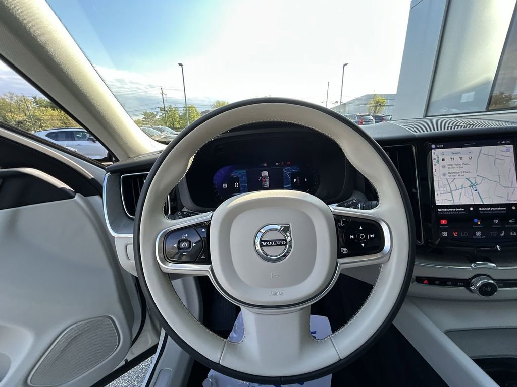 Used 2023 Volvo XC60 B5 Plus w/ Climate Package AWD/4WD image 18