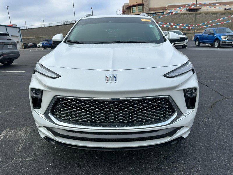 Used 2024 Buick Encore GX Avenir image 9