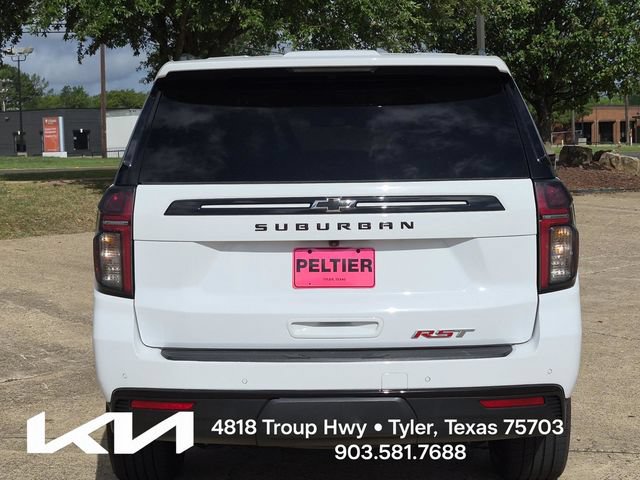 Used 2023 Chevrolet Suburban RST w/ Luxury Package RWD image 5