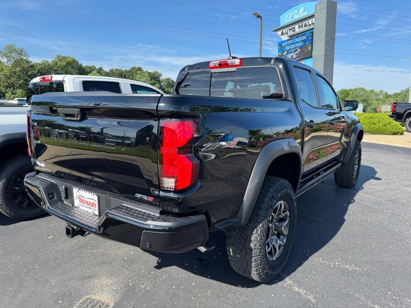 New 2026 Chevrolet Colorado ZR2 w/ Technology Package AWD/4WD video 3