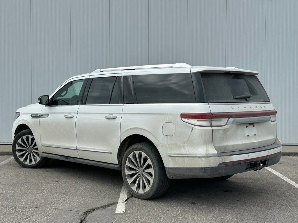 Used 2023 Lincoln Navigator L Reserve image 3