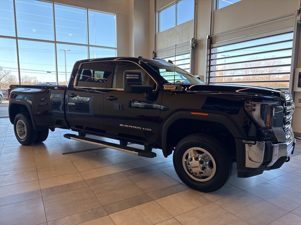 Used 2025 GMC Sierra 3500 SLE w/ SLE Value Package image 10