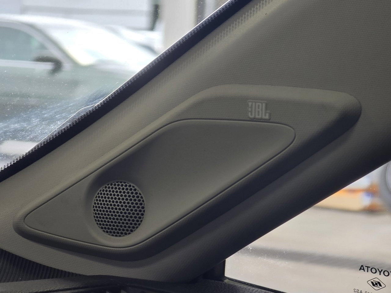 Certified 2020 Toyota RAV4 Limited image 9