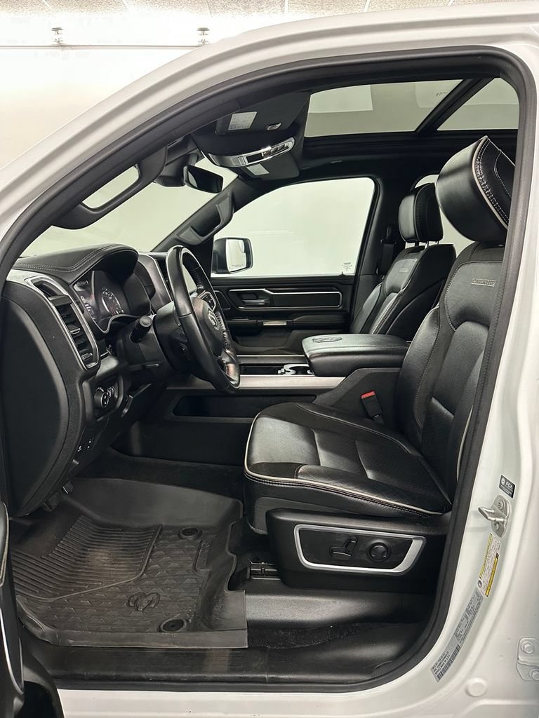 Used 2023 RAM 1500 Laramie AWD/4WD image 11