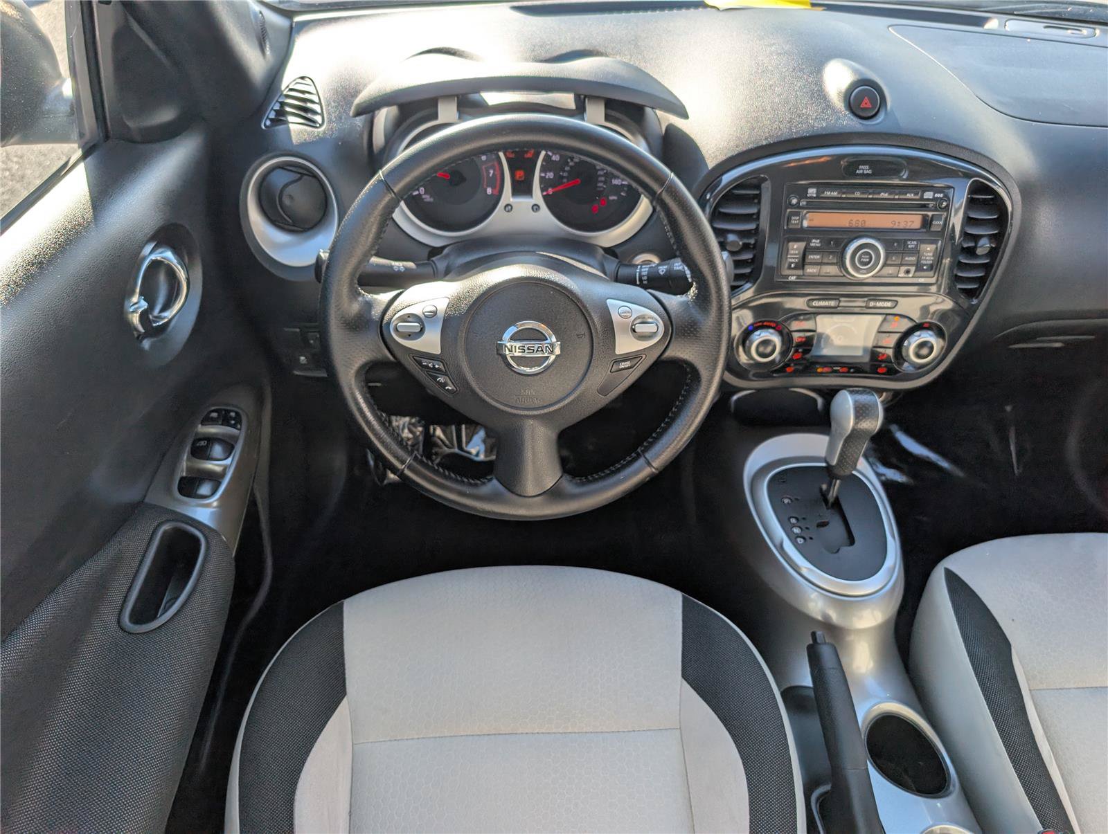 Used 2014 Nissan Juke SV AWD/4WD image 16