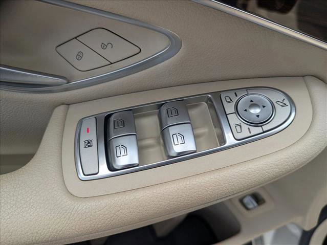 Used 2022 Mercedes-Benz GLC 300 image 11