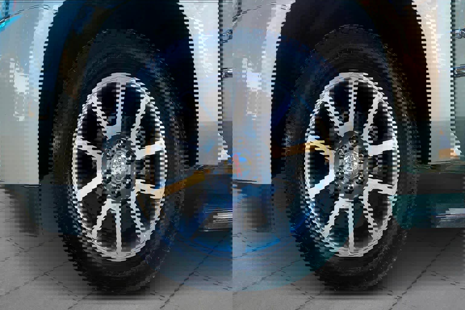 Used 2016 GMC Yukon XL Denali w/ Open Road Package image 10