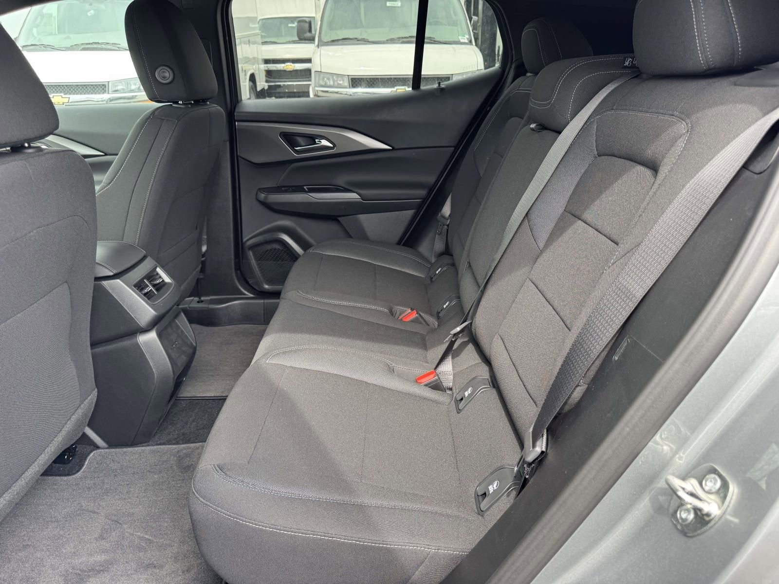 New 2026 Chevrolet Equinox EV LT image 24