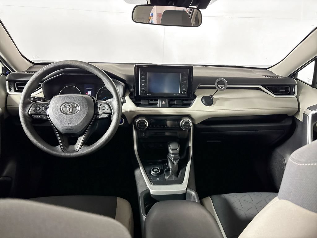 Used 2020 Toyota RAV4 XLE AWD/4WD image 12