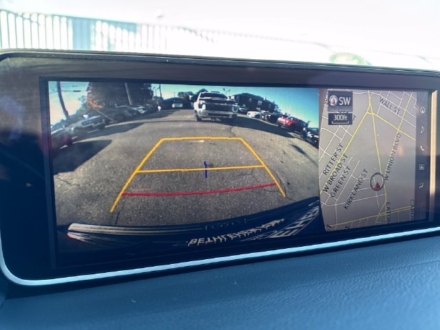Used 2018 Lexus RX 350 AWD w/ Premium Package image 22