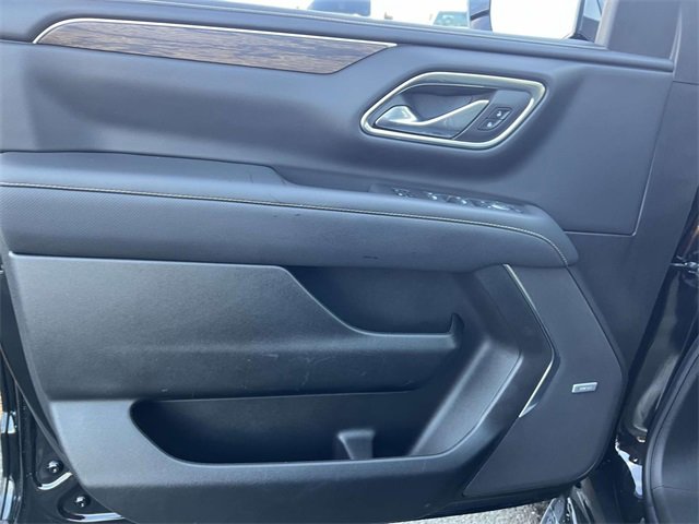 Certified 2024 Chevrolet Suburban Premier w/ Premium Package image 17